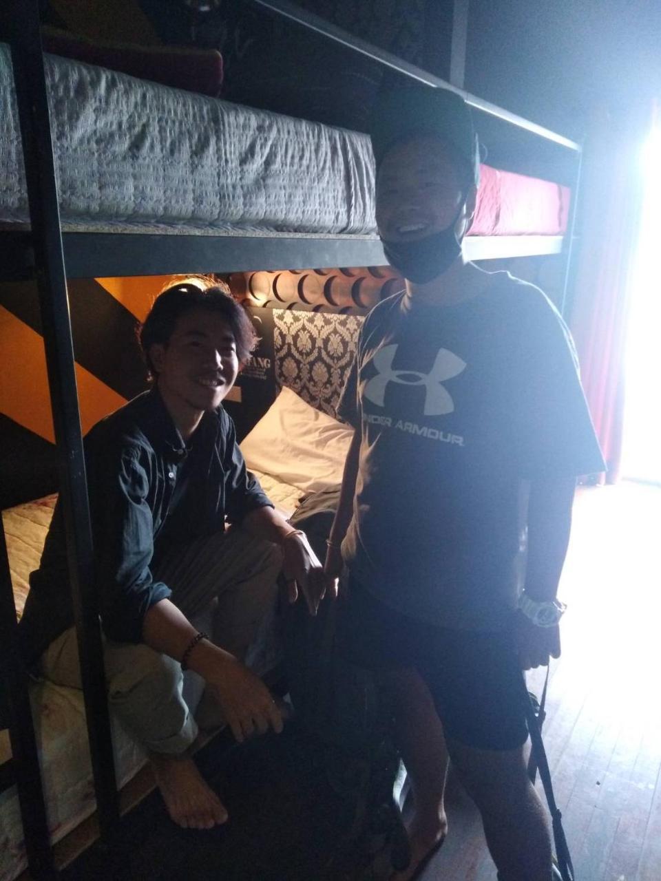 Chang Bed And Bar Hostel (Adults Only) Surat Thani Zewnętrze zdjęcie